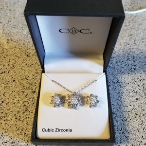 Earrings and necklace set